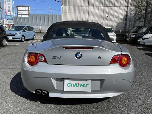 ＢＭＷ Ｚ４ 2．2i 埼玉県 2004(平16)年 1万km シルバー ワンオーナー/AIS検査済み/禁煙車/登録時走行9628キロ/オプション電動オープン/DSC/・ダイナミック/スタビリティ/コントロール/純正16インチアルミホイール/サイドエアバッグ/フロアマット/キーレス/スペアキー/新車保証書/取扱説明書
