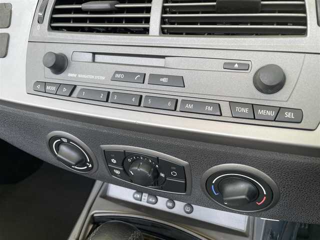 ＢＭＷ Ｚ４ 2．2i 埼玉県 2004(平16)年 1万km シルバー ワンオーナー/AIS検査済み/禁煙車/登録時走行9628キロ/オプション電動オープン/DSC/・ダイナミック/スタビリティ/コントロール/純正16インチアルミホイール/サイドエアバッグ/フロアマット/キーレス/スペアキー/新車保証書/取扱説明書