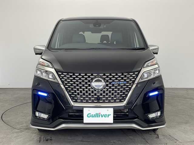 日産 セレナ e-パワー オーテック セーフティPKG 兵庫県 2020(令2)年 4.8万km ダイヤモンドブラック ・純正10型ナビ＆フルセグ＆BT＆DVD＆ブルーレイ/・純正フリップダウンモニター/・アラウンドビューモニター/・プロパイロット/・両側パワースライドドア/・左側ハンズフリードア/・エマージェンシーブレーキ/・レーダークルーズコントロール/・レーンキープアシスト/・ブラインドスポットモニター/・パーキングアシスト/・前席シートヒーター/・合皮シート/・ステアリングヒーター/・純正16インチアルミホイール/・前方ドライブレコーダー/・純正フロアマット/・LEDヘッドライト/・フォグ/・オートライト/・前後コーナーセンサー