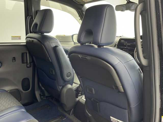 日産 セレナ e-パワー オーテック セーフティPKG 兵庫県 2020(令2)年 4.8万km ダイヤモンドブラック ・純正10型ナビ＆フルセグ＆BT＆DVD＆ブルーレイ/・純正フリップダウンモニター/・アラウンドビューモニター/・プロパイロット/・両側パワースライドドア/・左側ハンズフリードア/・エマージェンシーブレーキ/・レーダークルーズコントロール/・レーンキープアシスト/・ブラインドスポットモニター/・パーキングアシスト/・前席シートヒーター/・合皮シート/・ステアリングヒーター/・純正16インチアルミホイール/・前方ドライブレコーダー/・純正フロアマット/・LEDヘッドライト/・フォグ/・オートライト/・前後コーナーセンサー