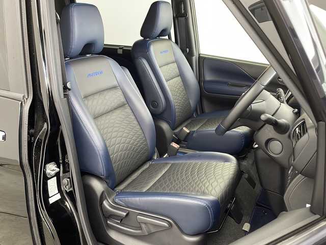 日産 セレナ e-パワー オーテック セーフティPKG 兵庫県 2020(令2)年 4.8万km ダイヤモンドブラック ・純正10型ナビ＆フルセグ＆BT＆DVD＆ブルーレイ/・純正フリップダウンモニター/・アラウンドビューモニター/・プロパイロット/・両側パワースライドドア/・左側ハンズフリードア/・エマージェンシーブレーキ/・レーダークルーズコントロール/・レーンキープアシスト/・ブラインドスポットモニター/・パーキングアシスト/・前席シートヒーター/・合皮シート/・ステアリングヒーター/・純正16インチアルミホイール/・前方ドライブレコーダー/・純正フロアマット/・LEDヘッドライト/・フォグ/・オートライト/・前後コーナーセンサー