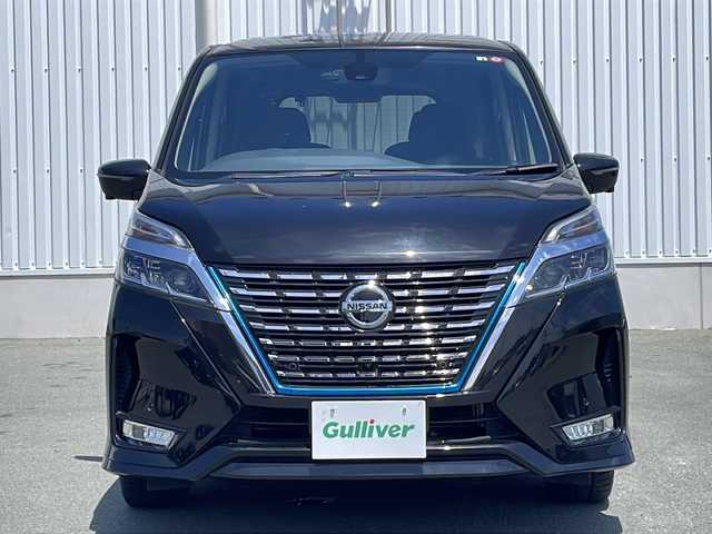 日産 セレナ e－パワー ハイウェイスター V 三重県 2020(令2)年 5万km ダイヤモンドブラック プッシュスタート/電動格納ミラー/両側パワースライドドア/オートライト/クルーズコントロール/ビルトインETC/ステアリングスイッチ/革巻きステアリング/VIEWモニター/横滑り防止/側方支援/後側方支援/エマージェンシーブレーキ/道路標識表示/速度標識表示/駐車支援/ふらつき警報/前方ドライブレコーダー/全周囲モニター/純正10型ナビ(AM/FM/CD/DVD/TV/BT)/ブラインドスポットモニター/コーナーセンサー/純正後席モニター/リアサンシェード/スペアキー/純正フロアマット/ウォークスルー/LEDヘッドライト/取扱説明書/ナビ取扱説明書/禁煙車