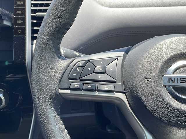 日産 セレナ e－パワー ハイウェイスター V 三重県 2020(令2)年 5万km ダイヤモンドブラック プッシュスタート/電動格納ミラー/両側パワースライドドア/オートライト/クルーズコントロール/ビルトインETC/ステアリングスイッチ/革巻きステアリング/VIEWモニター/横滑り防止/側方支援/後側方支援/エマージェンシーブレーキ/道路標識表示/速度標識表示/駐車支援/ふらつき警報/前方ドライブレコーダー/全周囲モニター/純正10型ナビ(AM/FM/CD/DVD/TV/BT)/ブラインドスポットモニター/コーナーセンサー/純正後席モニター/リアサンシェード/スペアキー/純正フロアマット/ウォークスルー/LEDヘッドライト/取扱説明書/ナビ取扱説明書/禁煙車