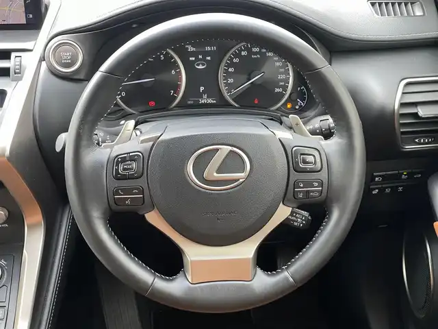 レクサス ＮＸ 300 バージョンL 山梨県 2019(平31)年 3.5万km アンバークリスタルシャイン ワンオーナー/茶革シート/全席シートヒーター/前席ベンチレーション/全席パワーシート/三眼LEDヘッドライト/オートハイビームアシスト/レーダークルーズコントロール/レーントーシングアシスト/ブラインドスポットモニター/パワーバックドア/フットオープナー/ヘッドアップディスプレイ/ETC2.0/純正メーカーナビ/アラウンドビューモニター/フルセグテレビ/前後ドラレコ/ミラー型レーダー探知機/