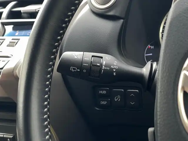 レクサス ＮＸ 300 バージョンL 山梨県 2019(平31)年 3.5万km アンバークリスタルシャイン ワンオーナー/茶革シート/全席シートヒーター/前席ベンチレーション/全席パワーシート/三眼LEDヘッドライト/オートハイビームアシスト/レーダークルーズコントロール/レーントーシングアシスト/ブラインドスポットモニター/パワーバックドア/フットオープナー/ヘッドアップディスプレイ/ETC2.0/純正メーカーナビ/アラウンドビューモニター/フルセグテレビ/前後ドラレコ/ミラー型レーダー探知機/