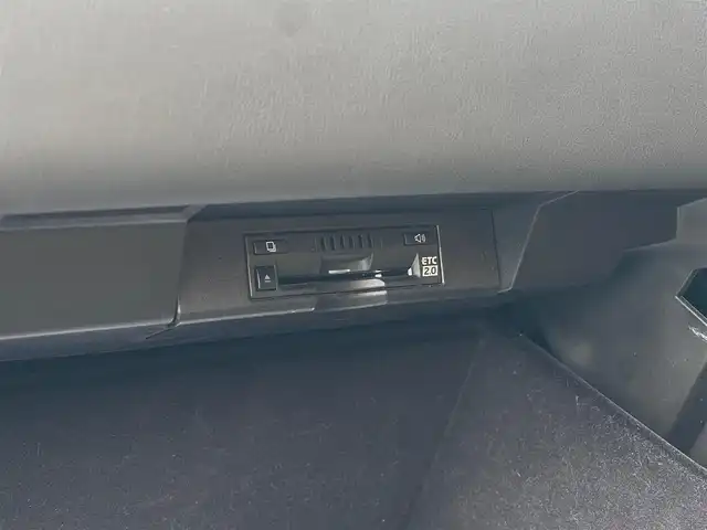 レクサス ＮＸ 300 バージョンL 山梨県 2019(平31)年 3.5万km アンバークリスタルシャイン ワンオーナー/茶革シート/全席シートヒーター/前席ベンチレーション/全席パワーシート/三眼LEDヘッドライト/オートハイビームアシスト/レーダークルーズコントロール/レーントーシングアシスト/ブラインドスポットモニター/パワーバックドア/フットオープナー/ヘッドアップディスプレイ/ETC2.0/純正メーカーナビ/アラウンドビューモニター/フルセグテレビ/前後ドラレコ/ミラー型レーダー探知機/