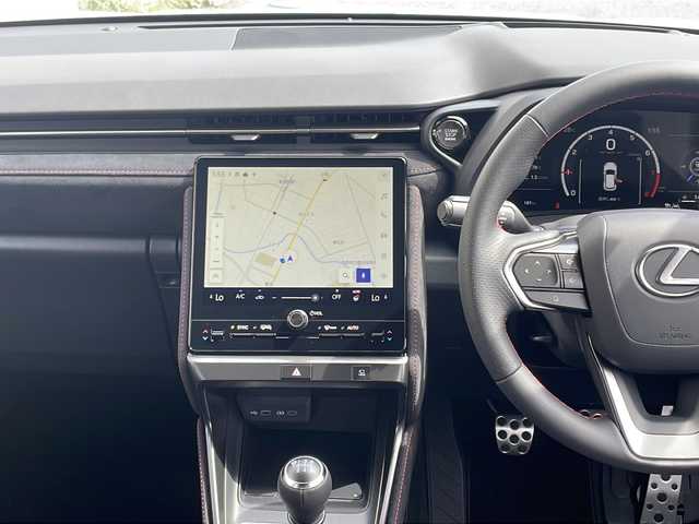 レクサス ＬＢＸ モリゾウ RR 千葉県 2025(令7)年 0.1万km パール ナビ 全方位カメラ 黒革シート シートヒーター ステアヒーター 置くだけ充電 タイプC HUD 2.0ETC BT 電動リアドア AWD ターボ 19AW LED オートライト 安心降車アシスト