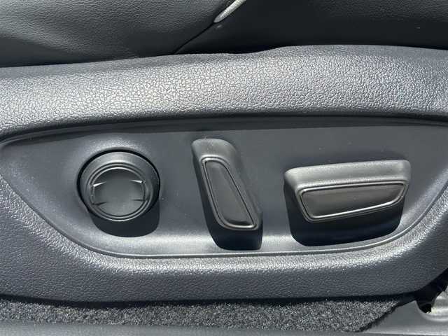 トヨタ クラウン ハイブリッド RS アドバンス 埼玉県 2019(令1)年 4.6万km ホワイトパールクリスタルシャイン トヨタセーフティセンス/メーカーナビ　/　(Bluetooth/CD/DVD/USB)/フルセグテレビ/バックカメラ　/ブラインドスポットモニター　/電動パーキングブレーキ　/ブレーキホールド　/ステアリングヒーター　/前席シートヒーター　/ＨＵＤ/バックカメラ/ＥＴＣ２．０/ドライブレコーダー/純正フロアマット/純正アルミホイール/３眼ＬＥＤヘッドライト/オートハイビーム