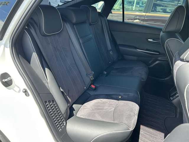 トヨタ クラウン ハイブリッド RS アドバンス 埼玉県 2019(令1)年 4.6万km ホワイトパールクリスタルシャイン トヨタセーフティセンス/メーカーナビ　/　(Bluetooth/CD/DVD/USB)/フルセグテレビ/バックカメラ　/ブラインドスポットモニター　/電動パーキングブレーキ　/ブレーキホールド　/ステアリングヒーター　/前席シートヒーター　/ＨＵＤ/バックカメラ/ＥＴＣ２．０/ドライブレコーダー/純正フロアマット/純正アルミホイール/３眼ＬＥＤヘッドライト/オートハイビーム