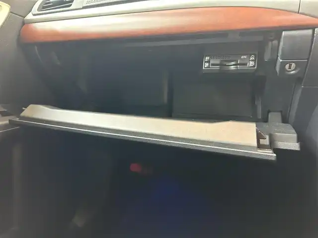レクサス ＣＴ 200h バージョンC 大分県 2011(平23)年 7.9万km ホワイトパールクリスタルシャイン サンルーフ/シートヒーター/純正ナビ/TV/バックカメラ/クリアランスソナー/AUX/USB/純正17インチAW/ETC