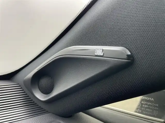 トヨタ ハリアー Z 岡山県 2022(令4)年 3.2万km ブラック 純正12.3インチディスプレイオーディオ/【Carplay/BT/USB/フルセグTV】/パノラマルーフ/JBLプレミアムサウンドシステム/パノラミックビューモニター/ETC2.0/純正1９インチアルミ/ステアリングスイッチ/チルトステアリング/ウィンカーミラー/純正ドアバイザー/横滑り防止機能/プッシュスタート/追従型クルーズコントロール/オートハイビーム/LEDヘッドライト（AUTO機能付き）/運転席パワーシート/衝突軽減ブレーキシステム/車線逸脱防止システム/横滑り防止装置/コーナーセンサー（前後）/社外フロアマット/プッシュスタート