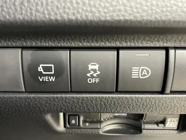 トヨタ ハリアー Z 岡山県 2022(令4)年 3.2万km ブラック 純正12.3インチディスプレイオーディオ/【Carplay/BT/USB/フルセグTV】/パノラマルーフ/JBLプレミアムサウンドシステム/パノラミックビューモニター/ETC2.0/純正1９インチアルミ/ステアリングスイッチ/チルトステアリング/ウィンカーミラー/純正ドアバイザー/横滑り防止機能/プッシュスタート/追従型クルーズコントロール/オートハイビーム/LEDヘッドライト（AUTO機能付き）/運転席パワーシート/衝突軽減ブレーキシステム/車線逸脱防止システム/横滑り防止装置/コーナーセンサー（前後）/社外フロアマット/プッシュスタート
