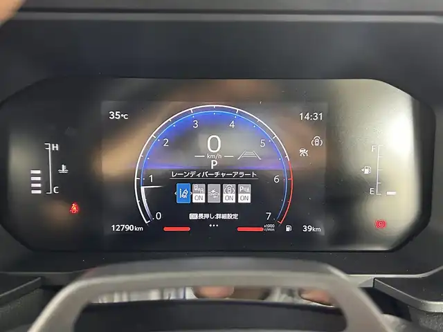 トヨタ ランドクルーザー ２５０ VX ファーストエディション 佐賀県 2024(令6)年 1.3万km ベージュ ワンオーナー/メーカー純正12.3インチHDナビ/サンルーフ/パノラミックビューモニター/4WD/7人乗り/ブラウンレザーシート/シートヒーター＜運転席/助手席＞/エアシート＜運転席/助手席＞/パワーバックドア/ルーフレール/デジタルインナーミラー/スペアキー/保証書/取扱説明書/トヨタセーフティセンス/・プリクラッシュセーフティ/・LDA/・PDA/・クリアランスソナー/・RCTA/・RCD/・BSM