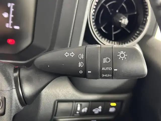 トヨタ ランドクルーザー ２５０ VX ファーストエディション 佐賀県 2024(令6)年 1.3万km ベージュ ワンオーナー/メーカー純正12.3インチHDナビ/サンルーフ/パノラミックビューモニター/4WD/7人乗り/ブラウンレザーシート/シートヒーター＜運転席/助手席＞/エアシート＜運転席/助手席＞/パワーバックドア/ルーフレール/デジタルインナーミラー/スペアキー/保証書/取扱説明書/トヨタセーフティセンス/・プリクラッシュセーフティ/・LDA/・PDA/・クリアランスソナー/・RCTA/・RCD/・BSM