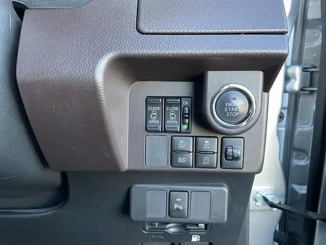 トヨタ ルーミー G コージーエディション 山梨県 2019(令1)年 5.9万km ブライトシルバーM 純正SDナビ/CD/ワンセグTV/バックカメラ/Bluetooth接続/前後ドライブレコーダー/両側パワースライドドア/前席シートヒーター/アイドリングストップ/前後コーナーセンサー/サイドバイザー/取扱説明書/保証書/スペアキー1本