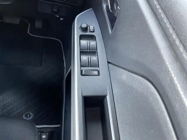 トヨタ ルーミー G コージーエディション 山梨県 2019(令1)年 5.9万km ブライトシルバーM 純正SDナビ/CD/ワンセグTV/バックカメラ/Bluetooth接続/前後ドライブレコーダー/両側パワースライドドア/前席シートヒーター/アイドリングストップ/前後コーナーセンサー/サイドバイザー/取扱説明書/保証書/スペアキー1本