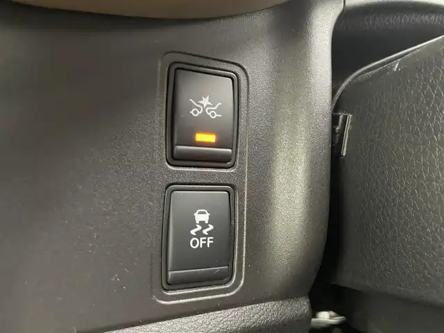 日産 セレナ e－パワー ハイウェイスター V 岡山県 2019(令1)年 3.4万km ダイヤモンドブラック 11インチフリップダウンモニター/純正9インチナビ/【Bluetooth/フルセグTV/CD/DVD/Blu-ray/Carplay）/型番:MM518D-L/アラウンドビューモニター/デジタルインナーミラー/プロパイロット/ステアリングヒーター/前席シートヒーター/ハーフレザーシート/両側電動スライドドア/エマージェンシーブレーキ/オートブレーキホールド/オートハイビーム/LEDヘッドライト/ビルトインETC/スマートキー×2/保証書/取扱説明書/ナビ取扱説明書