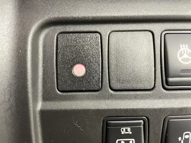 日産 セレナ e－パワー ハイウェイスター V 岡山県 2019(令1)年 3.4万km ダイヤモンドブラック 11インチフリップダウンモニター/純正9インチナビ/【Bluetooth/フルセグTV/CD/DVD/Blu-ray/Carplay）/型番:MM518D-L/アラウンドビューモニター/デジタルインナーミラー/プロパイロット/ステアリングヒーター/前席シートヒーター/ハーフレザーシート/両側電動スライドドア/エマージェンシーブレーキ/オートブレーキホールド/オートハイビーム/LEDヘッドライト/ビルトインETC/スマートキー×2/保証書/取扱説明書/ナビ取扱説明書