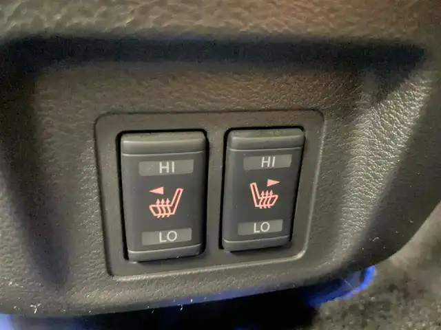 日産 セレナ e－パワー ハイウェイスター V 岡山県 2019(令1)年 3.4万km ダイヤモンドブラック 11インチフリップダウンモニター/純正9インチナビ/【Bluetooth/フルセグTV/CD/DVD/Blu-ray/Carplay）/型番:MM518D-L/アラウンドビューモニター/デジタルインナーミラー/プロパイロット/ステアリングヒーター/前席シートヒーター/ハーフレザーシート/両側電動スライドドア/エマージェンシーブレーキ/オートブレーキホールド/オートハイビーム/LEDヘッドライト/ビルトインETC/スマートキー×2/保証書/取扱説明書/ナビ取扱説明書