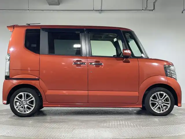 ホンダ Ｎ ＢＯＸ カスタム G Aパッケージ 神奈川県 2014(平26)年 5.1万km プレミアムフレイムオレンジM CTBA/純正7型SDナビゲーション【VXM-145VSi】/・BT/ワンセグTV/SD/CD/DVD/バックカメラ/両側電動スライドドア/ECON/スマートキー/プッシュスタートボタン/ステアリングスイッチ/Autoライト/HIDヘッドライト/シートリフター/電動格納ミラー/ウィンカーミラー/純正フロアマット/純正ドアバイザー/純正14インチアルミホイール