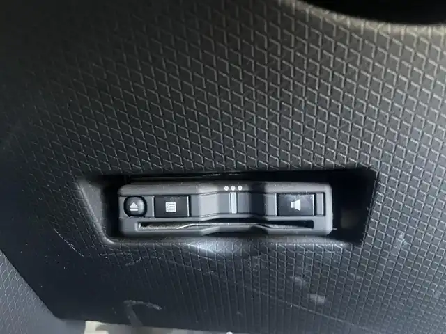 ダイハツ タント カスタム X セレクション 島根県 2020(令2)年 11万km シャイニングホワイトパール ワンオーナー　/純正９型ＳＤナビ　/フルセグTV　/ＤＶＤ再生　/Ｂｌｕｅｔｏｏｔｈ接続　/バックカメラ　/ビルトインＥＴＣ　/純正前方ドライブレコーダー/両側パワースライドドア　/衝突軽減ブレーキ/レーンアシスト/前席シートヒーター　/前方コーナーセンサー　/スマートキー/純正LEDヘッドライト　/純正１４インチアルミホイール/純正フロアマット　/保証書/取扱説明書/スペアキー1本