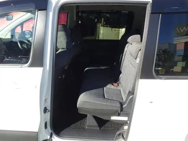 トヨタ シエンタ ハイブリッド Z 千葉県 2023(令5)年 5.8万km ホワイトパールクリスタルシャイン 185/65R15/Toyota Safety Sense/・プリクラッシュセーフティ/・レーンディパーチャーアラート/・オートハイビーム/・レーダークルーズコントロール/両側パワースライドドア/純正コネクティッドナビ/地デジTV/【Apple CarPlay　Android Auto対応】/【Bluetooth接続】/パノラミックビューモニター/フリップダウンモニター（V12T-R72C）/前席シートヒーター/革巻きステアリング/ステアリングスイッチ/ETC（2.0）/LEDヘッドライト/クリアランスソナー/純正15インチアルミホイル/サイド/カーテンエアバッグ/スマートキー