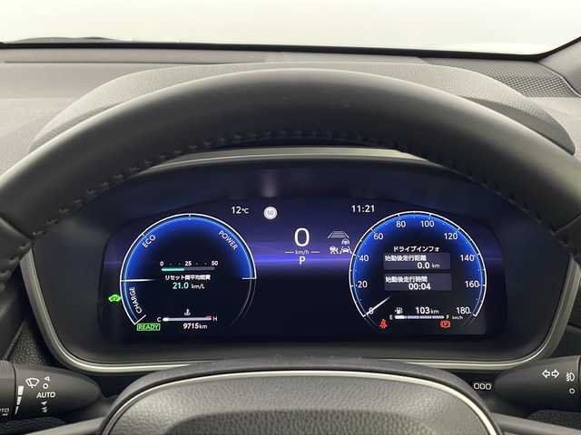 トヨタ カローラ クロス ハイブリッド Z 栃木県 2024(令6)年 1万km プラチナホワイトパールマイカ セーフティセンス/・プリクラッシュセーフティ/・レーントレーシングアシスト/・レーンディパーチャーアラート/・レーダークルーズコントロール/・オートマチックハイビーム/・ロードサインアシスト/・プロアクティブドライビングアシスト/・発進遅れ告知機能/パーキングサポートブレーキ/8インチディスプレイオーディオ/ Bluetooth/フルセTV/HDMI/Miracast/ AppleCarPlay/AndroidAuto/バッククカメラ/ビルトインETC2.0/パワーバックドア/ブラインドスポットモニター/運転席パワーシート/シートヒーター/革巻きステアリング/ステアリングスイッチ/ワイヤレス充電ポート/電動パーキングブレーキ/ブレーキホールド/オートLEDヘッドランプ/LEDシーケンシャルウィンカー/フォグランプ/スマートキー＆プッシュスタート/電動格納ウィンカーミラー/純正18インチAW/取扱説明書