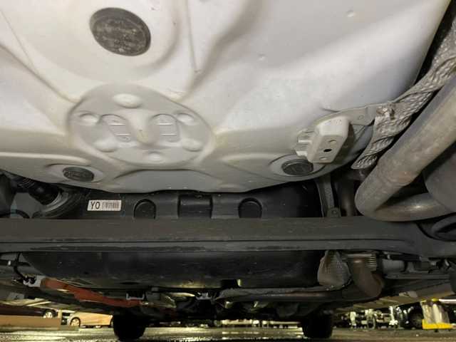 トヨタ アクア G ブラックソフトレザーセレ 青森県 2013(平25)年 6.8万km ライムホワイトパールクリスタルシャイン 純正SDナビ・フルセグTV/CD・DVD・Bluetooth・SD/バックカメラ/合皮シート/ETC/純正フロアマット/スマートキー/プッシュスタート/オートライト/ウインカーミラー/純正アンダーエアロ