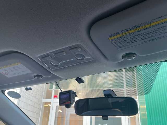 トヨタ アクア G ブラックソフトレザーセレ 青森県 2013(平25)年 6.8万km ライムホワイトパールクリスタルシャイン 純正SDナビ・フルセグTV/CD・DVD・Bluetooth・SD/バックカメラ/合皮シート/ETC/純正フロアマット/スマートキー/プッシュスタート/オートライト/ウインカーミラー/純正アンダーエアロ