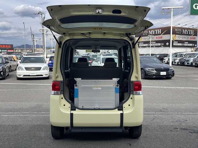 ダイハツ タント スローパー リアシート付き仕様 徳島県 2011(平23)年 12.5万km コットンアイボリー 福祉車両/片側スライドドア/純正フロアマット/純正ドアバイザー/ベンチシート/純正オーディオ　（ラジオ/CD/AUX）/電動格納ミラー/ハロゲンヘッドライト/スペアキー/新車時保証書/取扱説明書