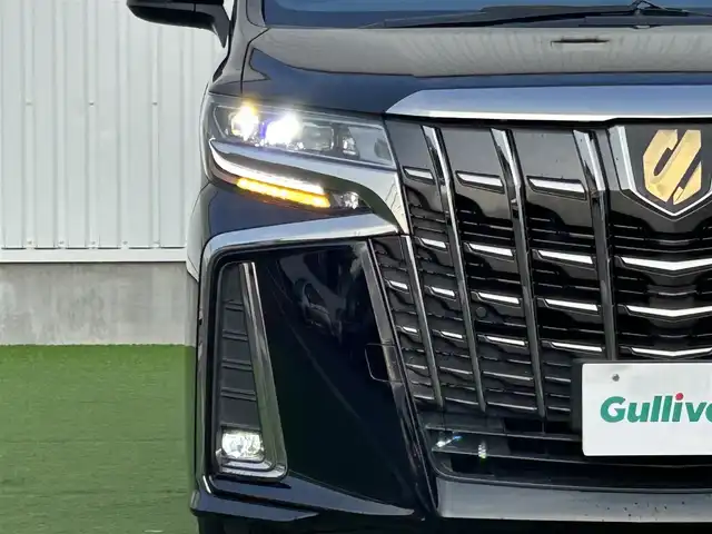 トヨタ アルファード S タイプゴールド 香川県 2020(令2)年 4.9万km ブラック 登録時走行距離：48692ｋｍ/純正ナビゲーション/→フルセグTV/バックカメラ/サンルーフ/ブラインドスポットモニター/フリップダウンモニター/ドライブレコーダー/ビルトインETC/デジタルインナーミラー/両側パワースライドドア/クルーズコントロール/コーナーセンサー/LEDオートライト/フォグランプ/オートハイビーム/衝突被害軽減システム/レーダークルーズコントロール/レーンキープアシスト/横滑り防止装置/スマートキー