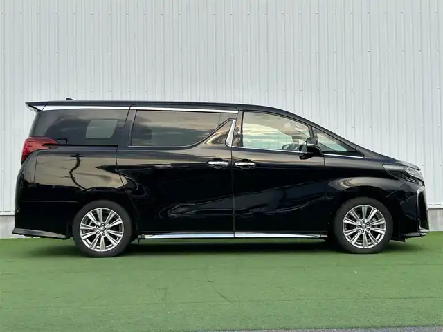 トヨタ アルファード S タイプゴールド 香川県 2020(令2)年 4.9万km ブラック 登録時走行距離：48692ｋｍ/純正ナビゲーション/→フルセグTV/バックカメラ/サンルーフ/ブラインドスポットモニター/フリップダウンモニター/ドライブレコーダー/ビルトインETC/デジタルインナーミラー/両側パワースライドドア/クルーズコントロール/コーナーセンサー/LEDオートライト/フォグランプ/オートハイビーム/衝突被害軽減システム/レーダークルーズコントロール/レーンキープアシスト/横滑り防止装置/スマートキー