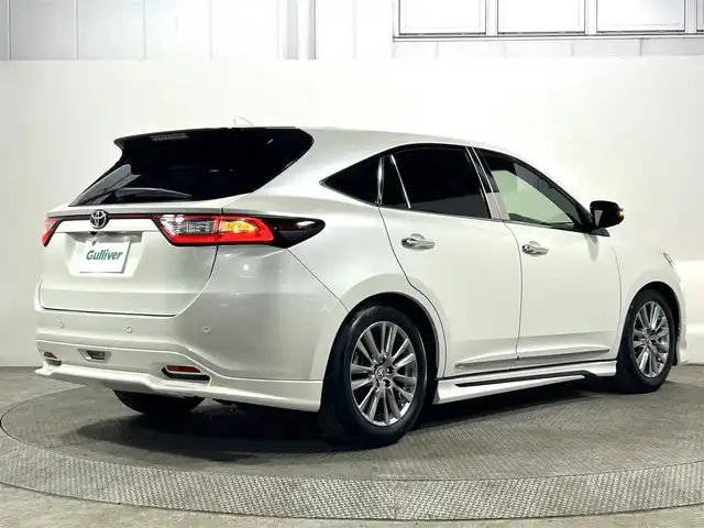 トヨタ ハリアー プレミアム メタル&レザーP 大阪府 2020(令2)年 4.3万km ホワイトパールクリスタルシャイン サンルーフ　黒革シート　モデリスタエアロ　純正９ｉｎｃナビＴＶ　バックカメラ　ＥＴＣ　パワーシート／ヒーター／エアコン　電動リアゲート　衝突軽減　レーダーＣ　レーンアシスト　オートハイビーム