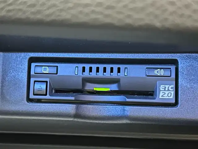 トヨタ ハリアー プレミアム メタル&レザーP 大阪府 2020(令2)年 4.3万km ホワイトパールクリスタルシャイン サンルーフ　黒革シート　モデリスタエアロ　純正９ｉｎｃナビＴＶ　バックカメラ　ＥＴＣ　パワーシート／ヒーター／エアコン　電動リアゲート　衝突軽減　レーダーＣ　レーンアシスト　オートハイビーム