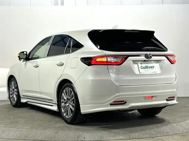 トヨタ ハリアー プレミアム メタル&レザーP 大阪府 2020(令2)年 4.3万km ホワイトパールクリスタルシャイン サンルーフ　黒革シート　モデリスタエアロ　純正９ｉｎｃナビＴＶ　バックカメラ　ＥＴＣ　パワーシート／ヒーター／エアコン　電動リアゲート　衝突軽減　レーダーＣ　レーンアシスト　オートハイビーム