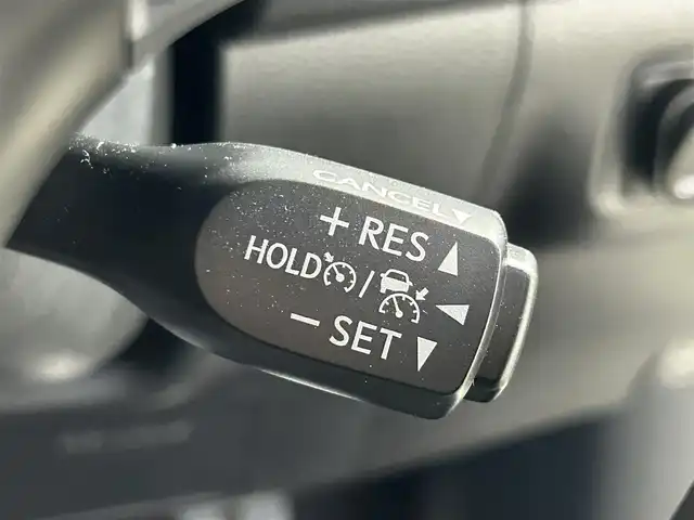 トヨタ ハリアー プレミアム メタル&レザーP 大阪府 2020(令2)年 4.3万km ホワイトパールクリスタルシャイン サンルーフ　黒革シート　モデリスタエアロ　純正９ｉｎｃナビＴＶ　バックカメラ　ＥＴＣ　パワーシート／ヒーター／エアコン　電動リアゲート　衝突軽減　レーダーＣ　レーンアシスト　オートハイビーム