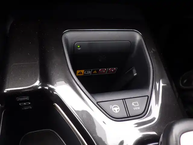 トヨタ クラウン スポーツ Z 千葉県 2024(令6)年 1.5万km ブラック Toyota Safety Sense/・プリクラッシュセーフティ/・レーンディパーチャーアラート/・オートハイビーム/・レーダークルーズコントロール/アドバンスドパーク/ムーンルーフ/ブラックレザーシート/前席パワーシート/シートヒーター/デジタルインナーミラー/純正コネクティッドナビ/地デジTV/【Bluetooth接続】/パノラミックビューモニター/革巻きステアリング/ステアリングスイッチ/ETC（2.0）/LEDヘッドライト/クリアランスソナー/純正21インチアルミホイル/サイド/カーテン/ニーエアバッグ/スマートキー
