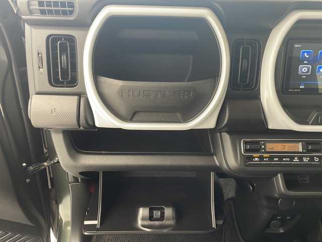 スズキ ハスラー HYBRID G 沖縄県 2021(令3)年 4.4万km クールカーキPM 社外ナビ　/ドライブレコーダー　/バックカメラ　/シートヒーター　/プッシュスタート　/スマートキー　/レーンキープアシスト　/スペアキー　/フルセグＴＶ　/Ｂｌｕｅｔｏｏｔｈ　/ステアリングスイッチ　/電格ミラー　/ＥＴＣ