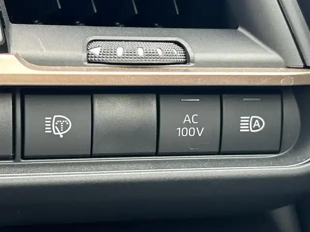 トヨタ クラウン スポーツ RS 兵庫県 2024(令6)年 0.8万km 赤 ワンオーナー/メーカー純正ナビ/（BT/フルセグTV/USB/Miracast）/全方位カメラ/トヨタチームメイト/GPSレーダー/パノラマルーフ/クリアランスソナー/レーダークルーズコントロール/パドルシフト/ETC２．０/AC100V/スマートキー/スペアキー/充電ケーブル/保証書