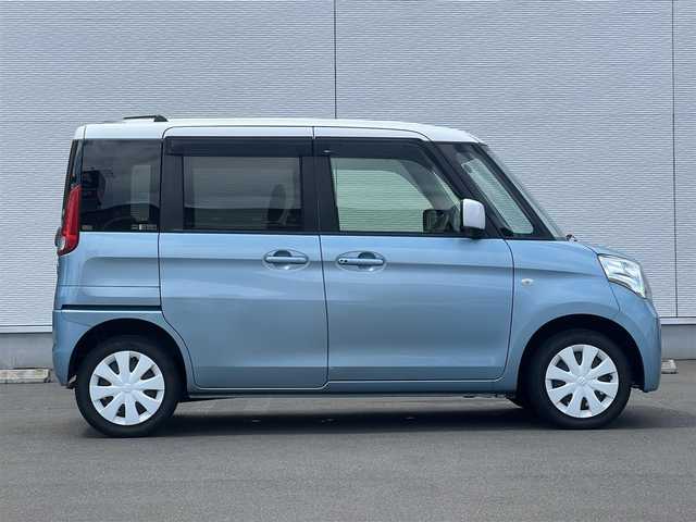 スズキ スペーシア X 秋田県 2014(平26)年 6.7万km フィズブルーパールメタリック/ホワイト ４WD/社外オーディオ（AM/FM/CD)/片側パワースライドドア/スマートキー/アイドリングストップ/プッシュスタート/運転席シートヒーター/ビルトインETC/純正フロアマット/純正ドアバイザー/オートエアコン/パワーステアリング/パワーウィンドウ/ヘッドライトレベライザー/盗難防止装置/電動格納ミラー/キーレスエントリー/保証書/取扱説明書/記録簿