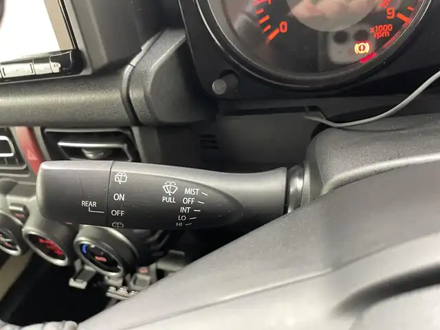 スズキ ジムニー XC 熊本県 2023(令5)年 1.7万km クリアベージュメタリック ４WD/アルパイン9インチナビX9NXL（ＣＤ・ＤＶＤ・フルセグ・ＢＴ）/バックカメラ　/ビルトインＥＴＣ　/アルパインミラー型前後ドライブレコーダー　/クルーズコントロール　/前席シートヒーター　/前のみクリアランスソナー　/衝突軽減ブレーキ　/レーンキープアシスト/横滑り防止/アイドリングストップ/純正フロアマット/純正16インチAW/オートライト/オートマチックハイビーム/LEDヘッドライト/スマートキー/プッシュスタート/スペアキー1本