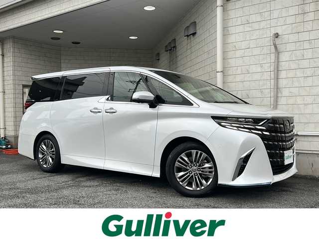 トヨタ アルファード Z 神奈川県 2023(令5)年 0.5万km ホワイトパールクリスタルシャイン ワンオーナー/純正メーカーナビ【Miracast/BT/フルセグTV】/全方位カメラ/サンルーフ/ユニバーサルステップ/フリップダウンモニター/デジタルインナーミラー/トヨタセーフティーセンス/・プリクラッシュセーフティー/・レーダークルーズコントロール/・ロードサインアシスト/・フロントクロストラフィックアラート/・レーンディパーチャーアラート/・レーンチェンジアシスト/・プロアクティブドライビングアシスト/・リヤクロストラフィックアラート/・ブラインドスポットモニター/・後方車両接近告知/・パーキングサポートブレーキ/・リヤカメラディテクション/・安心降車アシスト/・周辺車両接近時サポート/・クリアランスソナー/ヘッドアップディスプレイ/置くだけ充電/メモリー付きパワーシート/電動パーキングブレーキ/オートブレーキホールド/ビルトインETC2.0/純正前後ドライブレコーダー/オートマチックハイビーム/オートライト/オートワイパー/後席サンシェード/横滑り防止装置/盗難防止装置/新車時保証書/スペアキー×１
