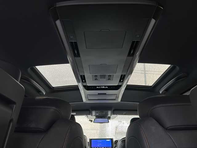 トヨタ アルファード Z 神奈川県 2023(令5)年 0.5万km ホワイトパールクリスタルシャイン ワンオーナー/純正メーカーナビ【Miracast/BT/フルセグTV】/全方位カメラ/サンルーフ/ユニバーサルステップ/フリップダウンモニター/デジタルインナーミラー/トヨタセーフティーセンス/・プリクラッシュセーフティー/・レーダークルーズコントロール/・ロードサインアシスト/・フロントクロストラフィックアラート/・レーンディパーチャーアラート/・レーンチェンジアシスト/・プロアクティブドライビングアシスト/・リヤクロストラフィックアラート/・ブラインドスポットモニター/・後方車両接近告知/・パーキングサポートブレーキ/・リヤカメラディテクション/・安心降車アシスト/・周辺車両接近時サポート/・クリアランスソナー/ヘッドアップディスプレイ/置くだけ充電/メモリー付きパワーシート/電動パーキングブレーキ/オートブレーキホールド/ビルトインETC2.0/純正前後ドライブレコーダー/オートマチックハイビーム/オートライト/オートワイパー/後席サンシェード/横滑り防止装置/盗難防止装置/新車時保証書/スペアキー×１
