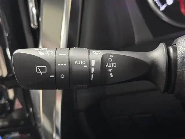 トヨタ ヴェルファイア Z Gエディション 三重県 2020(令2)年 1.6万km ホワイトパールクリスタルシャイン ガソリン/FF/MTモード付インパネCVT/純正 9インチナビ/（AM/FM/CD/DVD/USB/iPod/TV/Bluetooth/Miracast/AppleCarPlay/AndroidAuto）/純正 12.1インチ後席モニター V12T-R68C /バックガイドモニター/両側パワースライドドア/ETC/Toyota Safety Sense/・プリクラッシュセーフティ/・レーントレーシングアシスト/・レーダークルコン/・アダプティブハイビーム/・ロードサインアシスト/・インテリジェントクリアランスソナー［パーキングサポートブレーキ（静止物）］/・【OP】ブラインドスポットモニター＋リヤクロストラフィックオートブレーキ/など/装備/・【OP】ツインムーンルーフ/・【OP】デジタルインナーミラー/・3眼フルLEDヘッドランプ/・シートヒーター（D/N/2nd*）/ベンチレーション（D/N）/・ステアリングヒーター/・エグゼクティブパワーシート（Dメモリー付8way/N4way&オットマン/2ndシート電動リクライニング・オットマン）/・パワーバックドア/・AC100Vコンセント（100W）x2/・左右後席独立オートエアコン/・オートワイパー/・純正18inAW/・スマートキーx2/・保/取/マルチ取/など