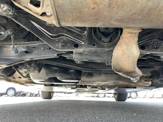 トヨタ プリウス A プレミアム　ツーリングセレ 岩手県 2016(平28)年 9万km ホワイトパールクリスタルシャイン 純正SDナビ/AM/FM/CD/Bluetooth/フルセグTV/純正オーディオ/レザーシート/ヘッドアップディスプレイ/バックカメラ/ETC/純正エンジンスターター/レーダークルーズコントロール/衝突被害軽減ブレーキ/レーンキープアシスト/横滑り防止装置/パワーシート/シートヒーター/オートライト/オートハイビーム/LEDヘッドライト/フォグランプ/スマートキー/プッシュスタート/電動格納ミラー/純正15インチAW/純正フロアマット/純正ドアバイザー/保証書