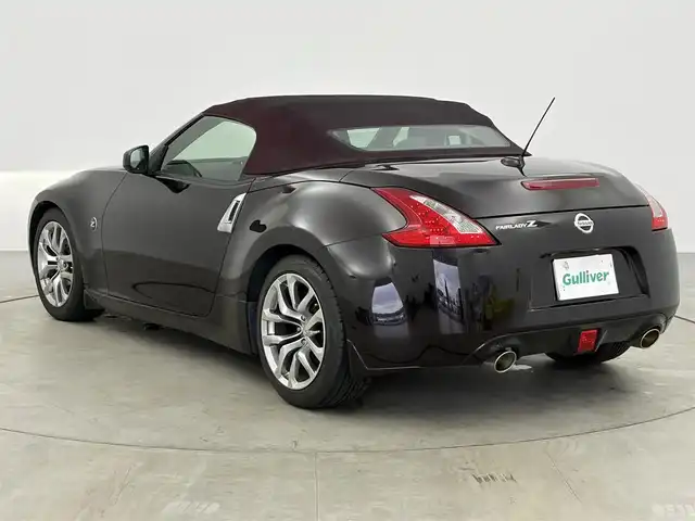 日産 フェアレディ Ｚ ロードスター バージョンT 愛知県 2011(平23)年 7.3万km プレミアムディープマルーン BOSEプレミアムサウンド/純正ナビ/（DVD/CD/FM/AM/AUX/ワンセグTV/Bluetooth）/パワーシート/シートヒーター/シートクーラー/ETC/パドルシフト/純正フロアマット/純正18インチAW/純正LEDライト/オートライト/スマート/プッシュスタート