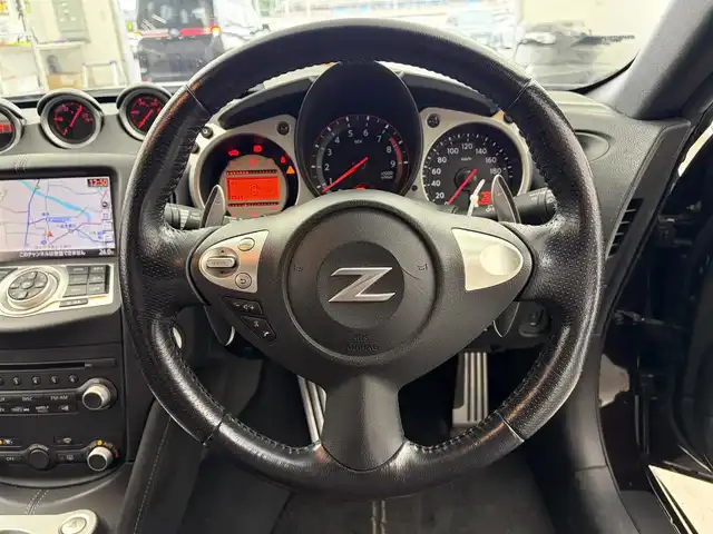 日産 フェアレディ Ｚ ロードスター バージョンT 愛知県 2011(平23)年 7.3万km プレミアムディープマルーン BOSEプレミアムサウンド/純正ナビ/（DVD/CD/FM/AM/AUX/ワンセグTV/Bluetooth）/パワーシート/シートヒーター/シートクーラー/ETC/パドルシフト/純正フロアマット/純正18インチAW/純正LEDライト/オートライト/スマート/プッシュスタート