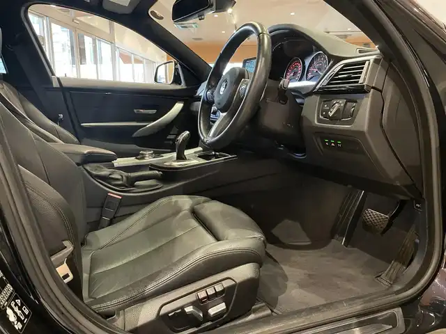 ＢＭＷ ４２０ｉ xDrive グランクーペ Mスポーツ 道央・札幌 2016(平28)年 3.7万km カーボンブラックM 電動ガラスサンルーフ/ダコタレザーシート/ACC/ヘッドアップディスプレイ/シートヒーター/電動フロントシート/純正HDDナビ/CD/DVD/USB/Bluetooth/バックカメラ/PDC/HIDヘッドライト/パワーテールゲート