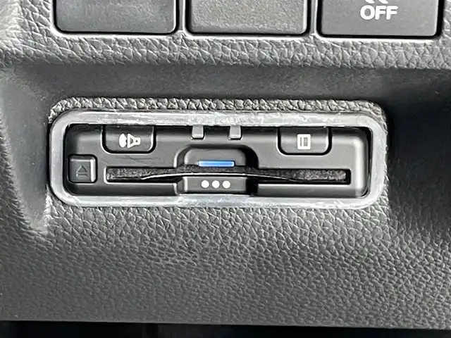 ホンダ ステップワゴン スパーダ 東京都 2024(令6)年 1.2万km プラチナホワイトパール Ｇａｔｈｅｒｓ純正８型ナビ　フルセグＴＶ　ＣＤ／ＤＶＤ　バックカメラ　追従クルーズ　ＢＳＭ　シートヒーター　両側パワースライドドア　電動リアゲート　ＥＴＣ　ドライブレコーダー　衝突被害軽減ブレーキ