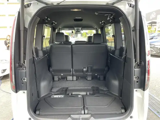 ホンダ ステップワゴン スパーダ 東京都 2024(令6)年 1.2万km プラチナホワイトパール Ｇａｔｈｅｒｓ純正８型ナビ　フルセグＴＶ　ＣＤ／ＤＶＤ　バックカメラ　追従クルーズ　ＢＳＭ　シートヒーター　両側パワースライドドア　電動リアゲート　ＥＴＣ　ドライブレコーダー　衝突被害軽減ブレーキ